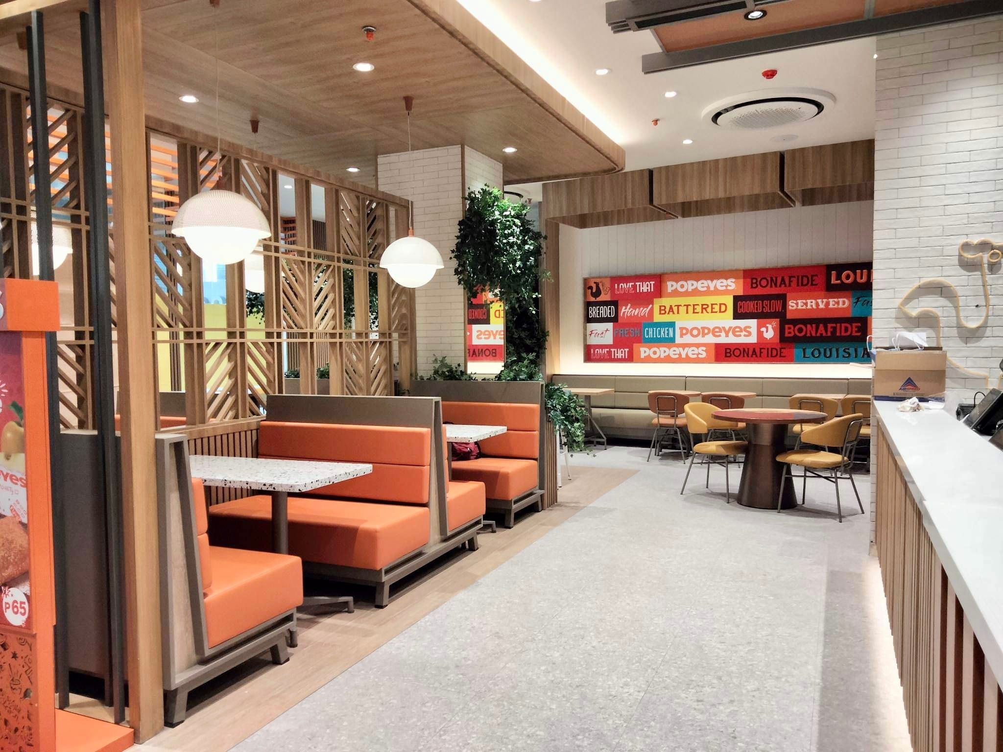 Popeyes N. Domingo — interior view 2