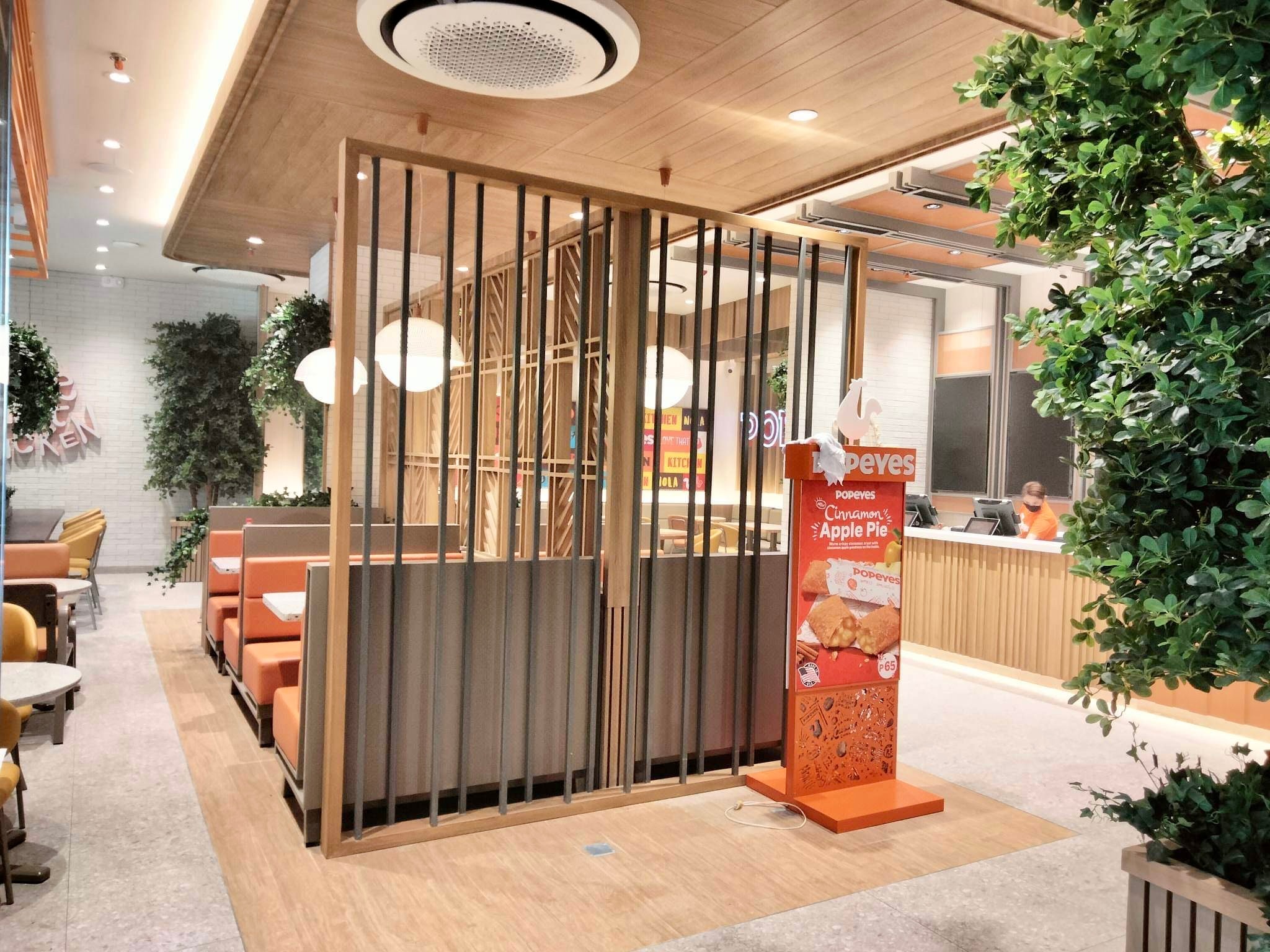 Popeyes N. Domingo — interior view 3